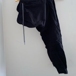 Black Brooklyn Cloth joggers size L but fit short (for 6’1 man)